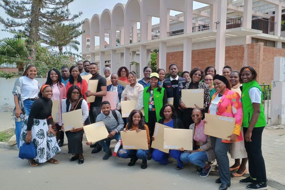 Angolan nurses with training certificates